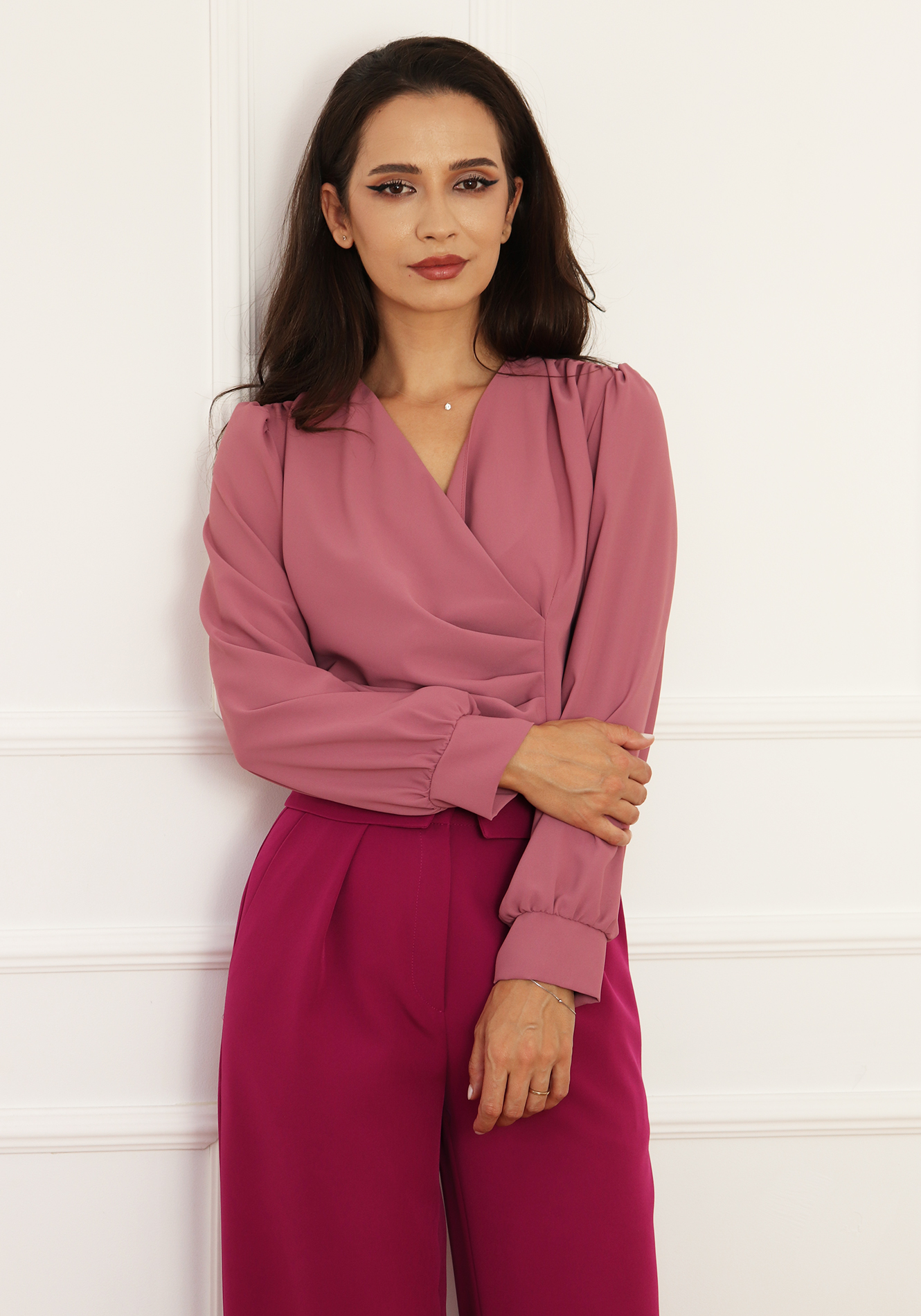 Bluza-eleganta-1-2 Bluza eleganta cu decolteu - imagine 1