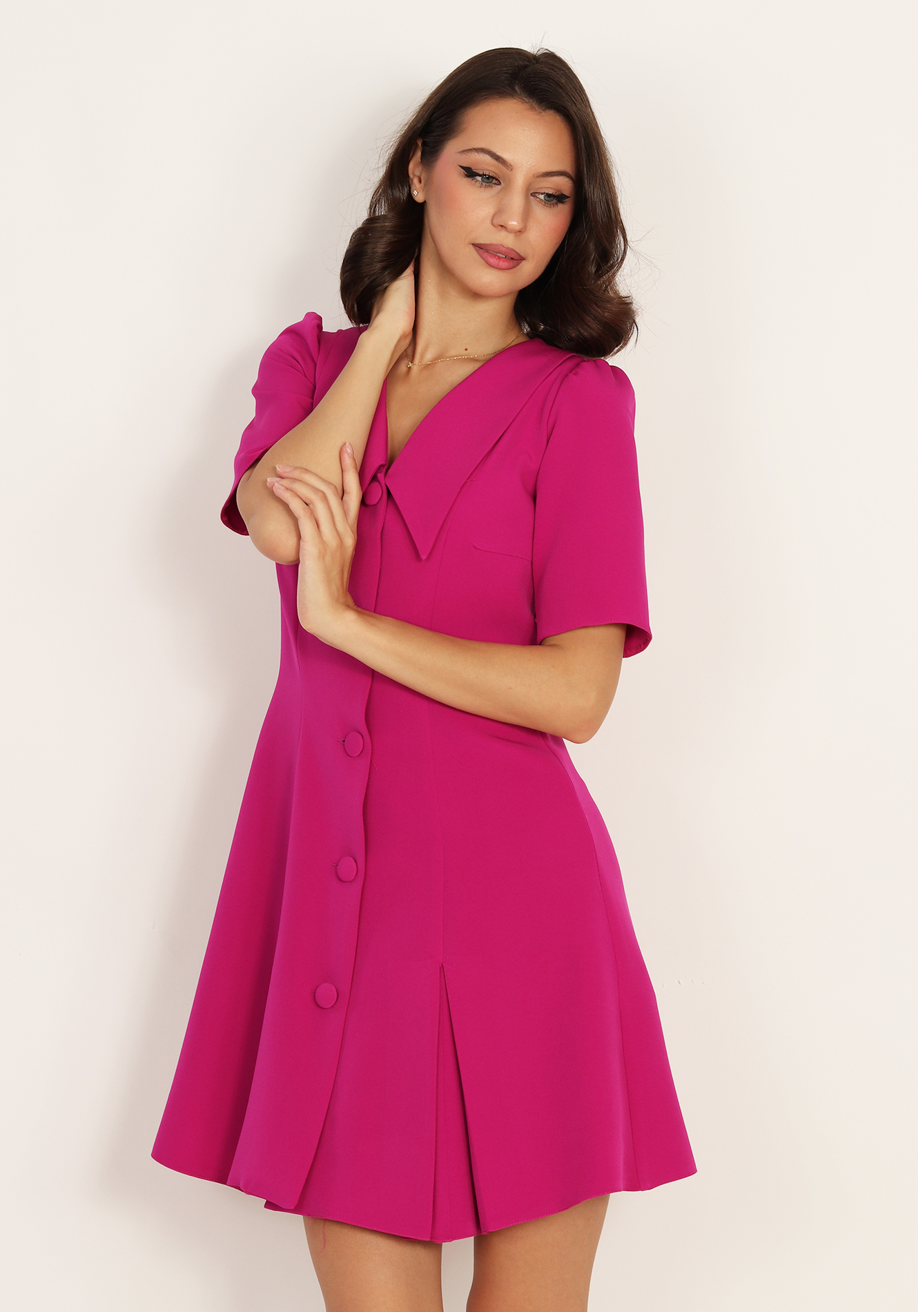 Rochie-in-clini-si-guler-ascutit-1 Rochie in clini - imagine 1