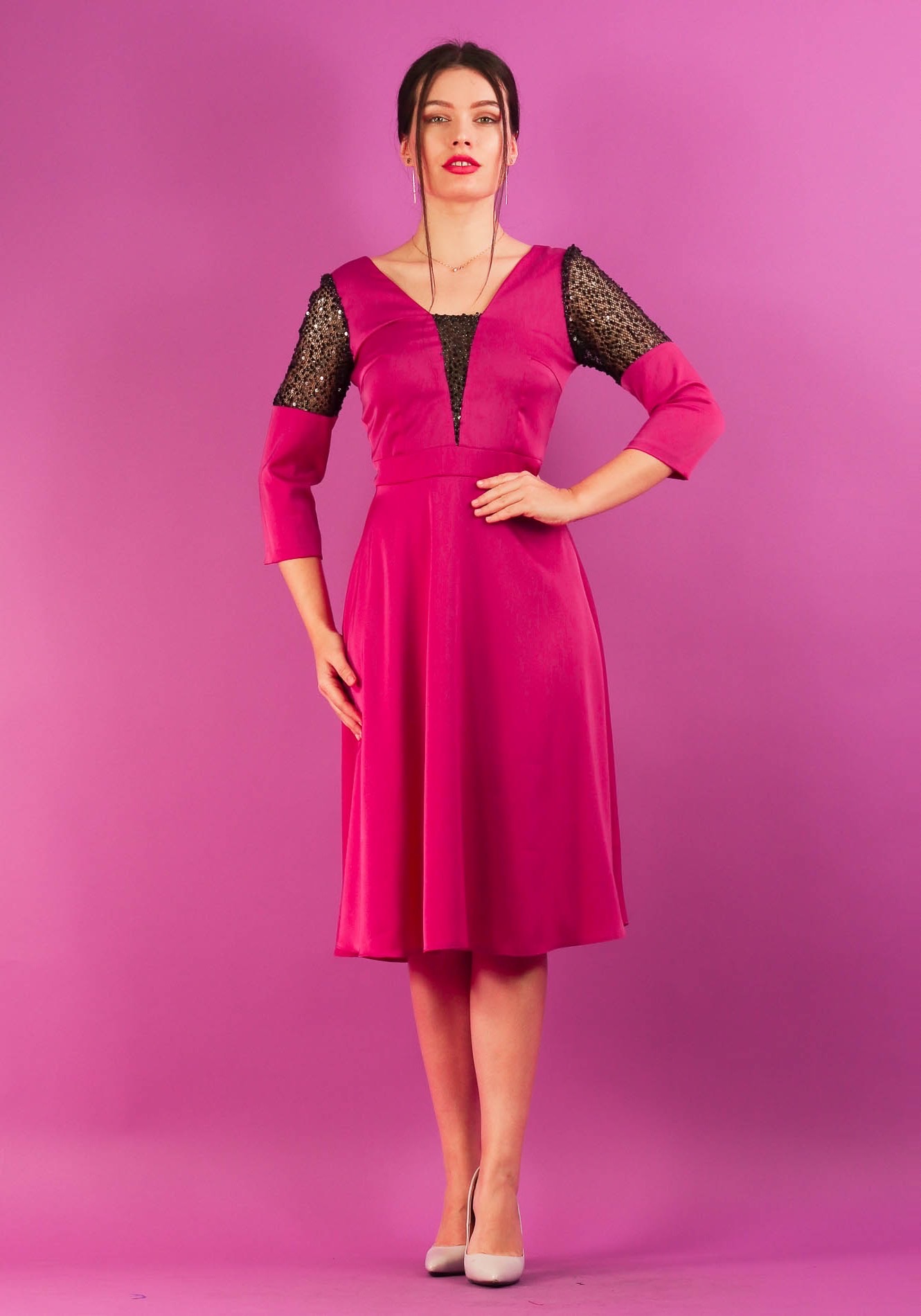 Rochie20clos20roz20cu20paiete20la20umeri201 Rochie clos - imagine 1