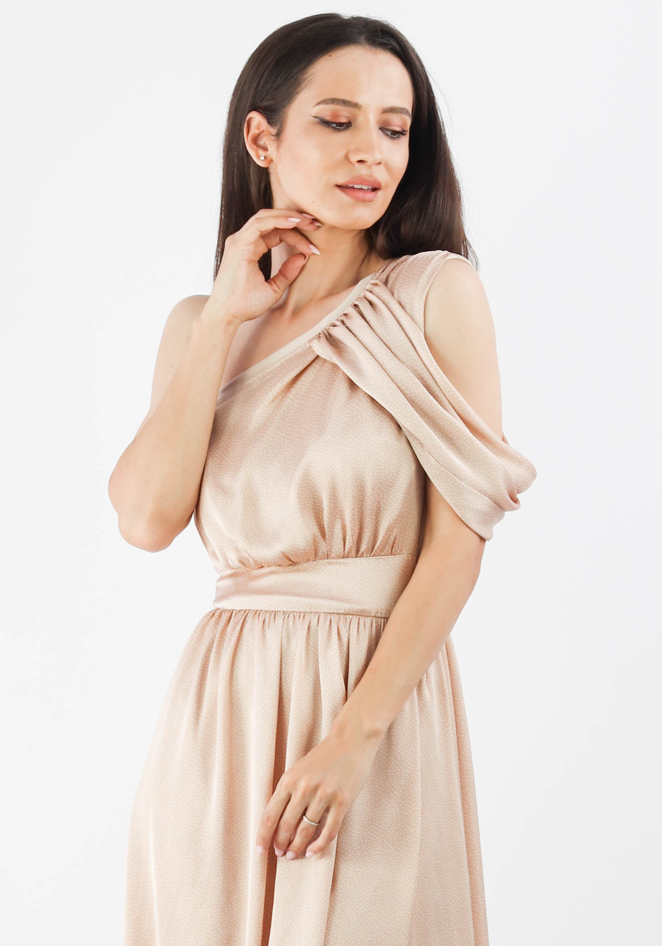Rochie20de20ocazie20lunga20pe20un20umar20crem202 Rochie lejera - imagine 1