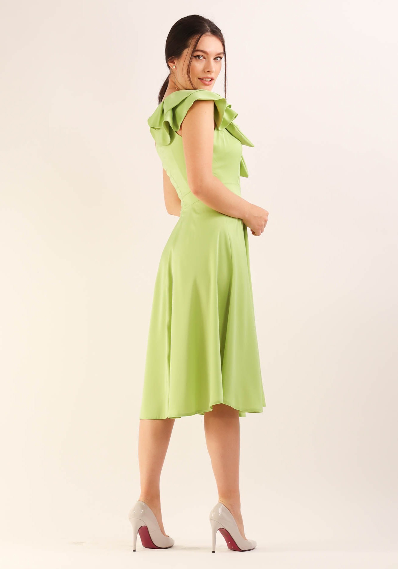 Rochie20verde20cu20o20maneca201 Rochie clos pe un umar - imagine 1