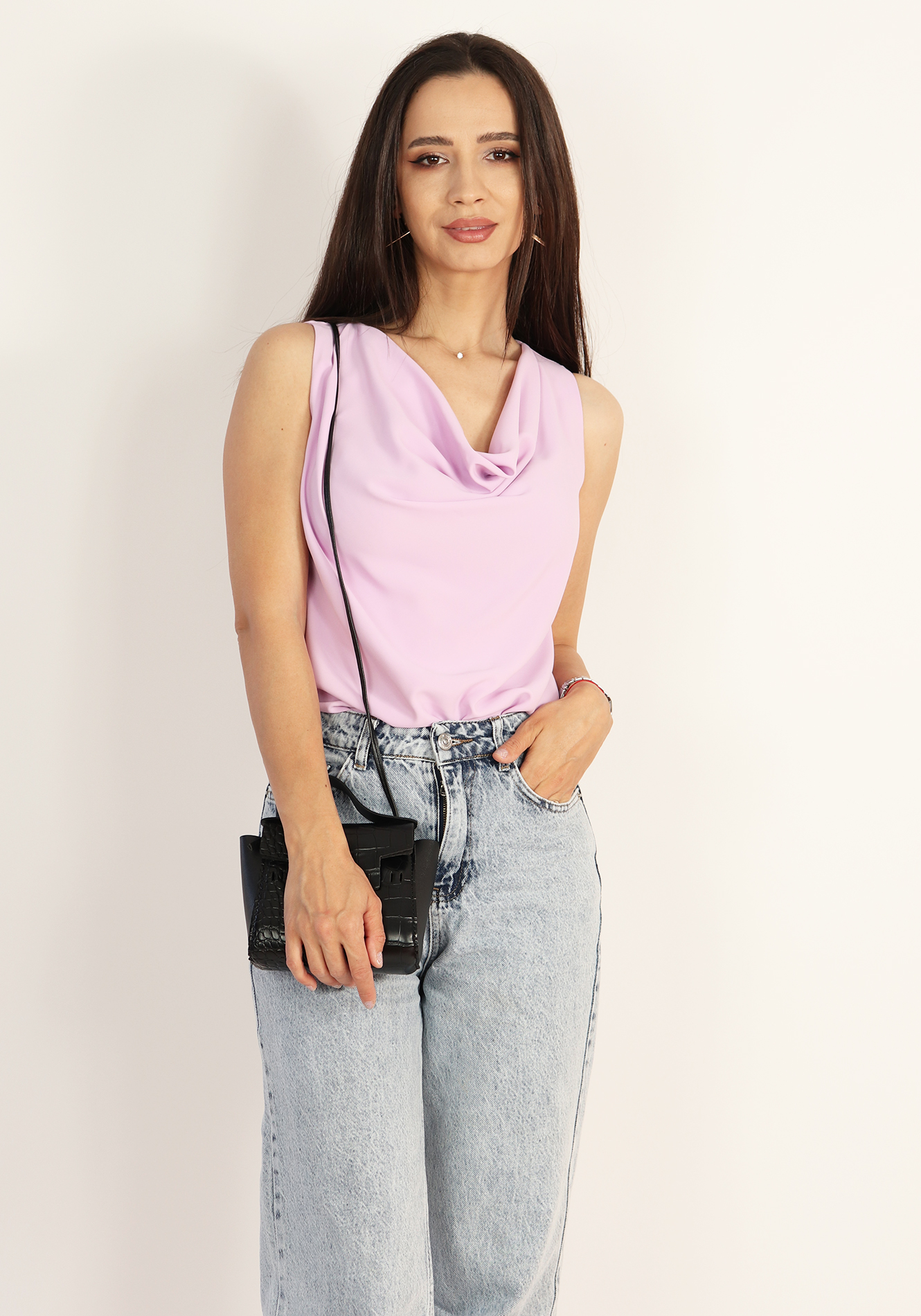 Bluza-eleganta-cu-decolteu-drapat-1 Bluza eleganta - imagine 1